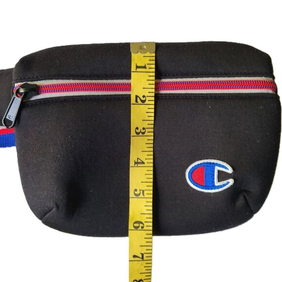 Champion Multi Purpose Belt Bag/Fanny Pack with adjustable strap - Picture 6 of 8